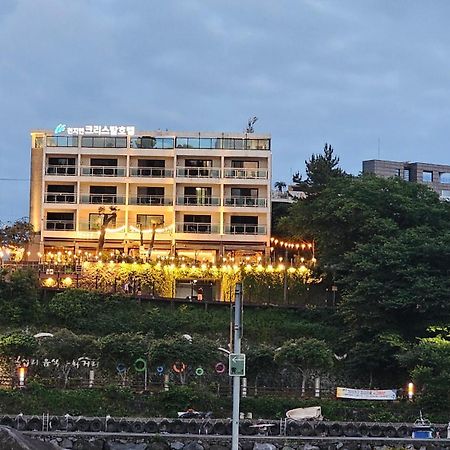 Cheonjiyeon Crystal Hotel Seogwipo Zewnętrze zdjęcie