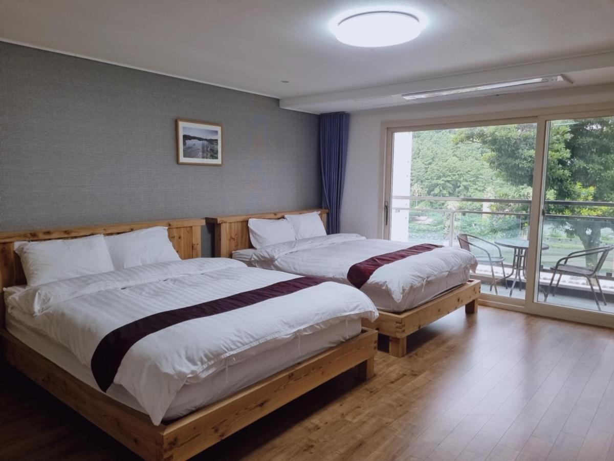 Cheonjiyeon Crystal Hotel Seogwipo Zewnętrze zdjęcie