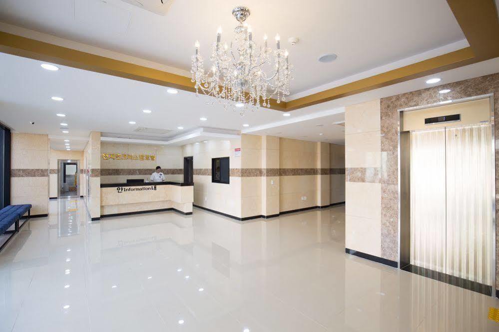 Cheonjiyeon Crystal Hotel Seogwipo Zewnętrze zdjęcie