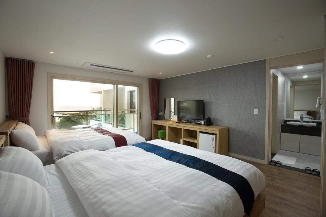 Cheonjiyeon Crystal Hotel Seogwipo Zewnętrze zdjęcie